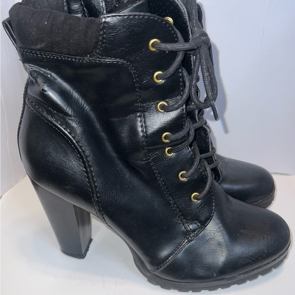 Womens‎ Black Lace Up Ankle Boots with Heel, Gold Accents, Stylish Fashion - Picture 3 of 7